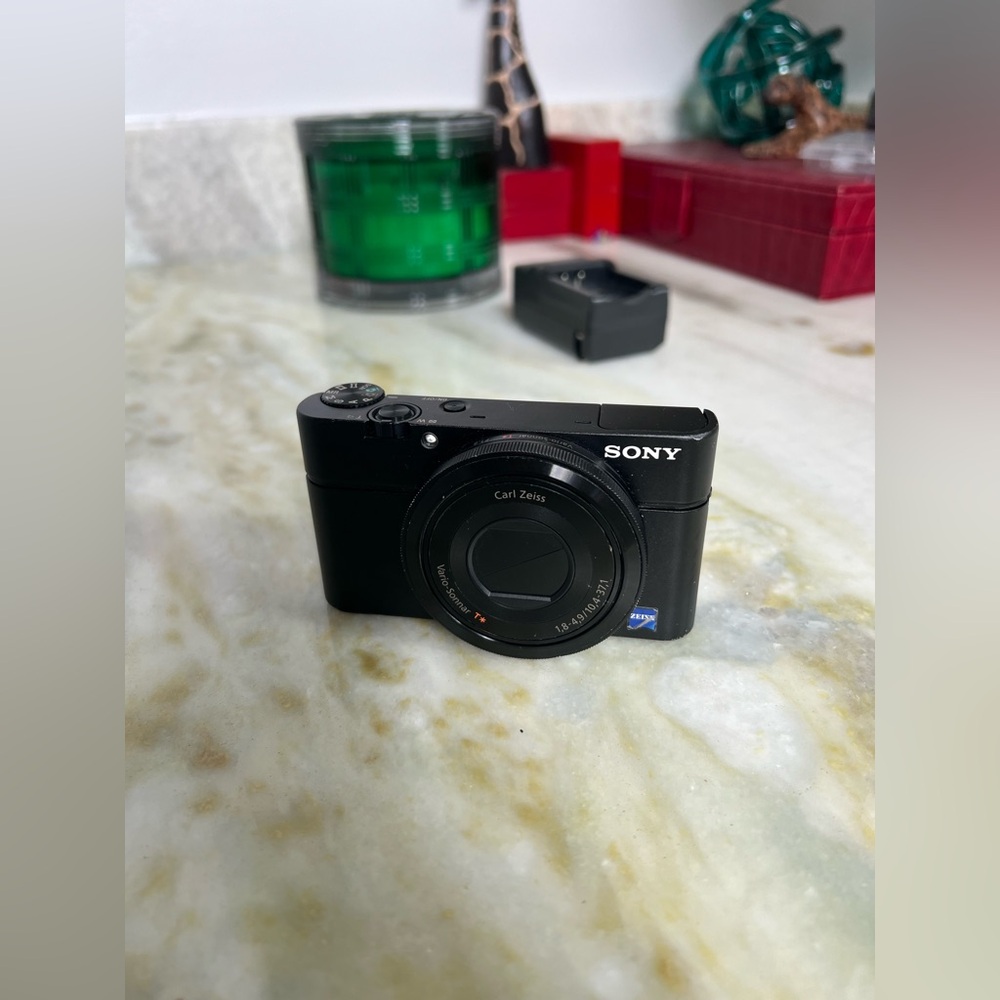 Sony Cybershot RX100 Digital Camera
